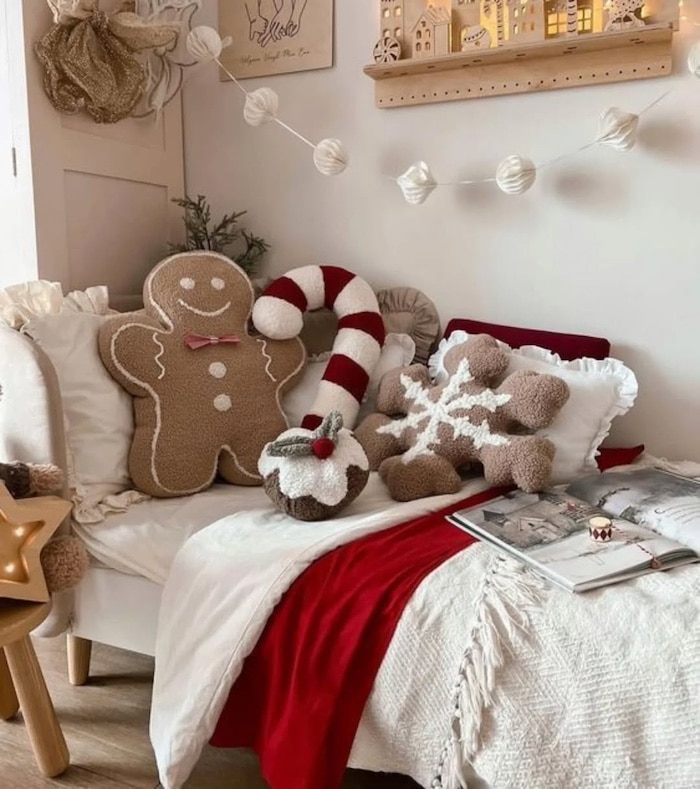 everywintermusthavetomakeyourroomfestivepillows