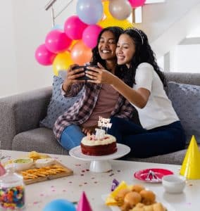QUIZ! Plan your bestie’s b-day and we’ll tell you exactly what to get her